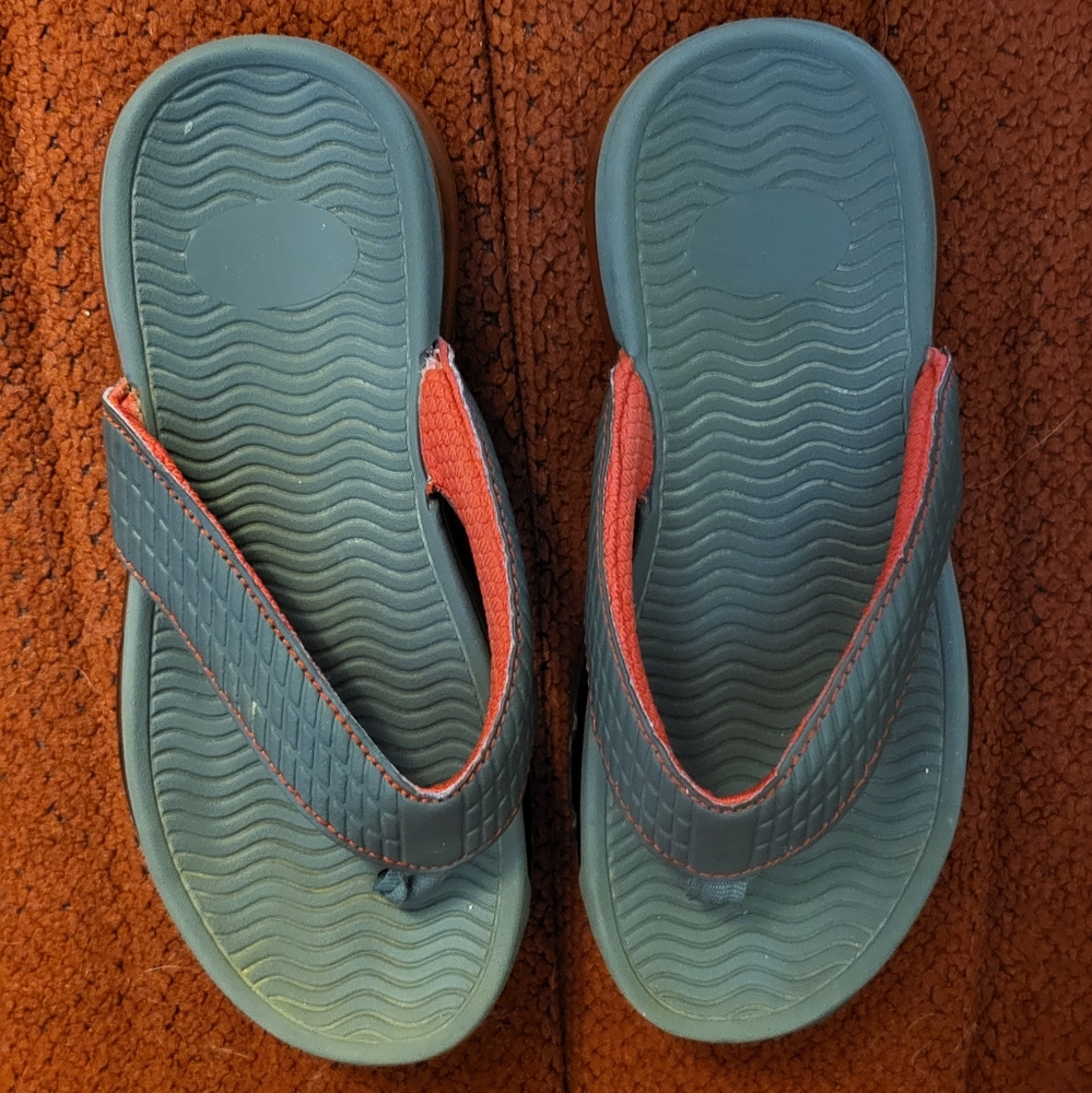 Athletic Works Red and Gray Flip Flop Sandals